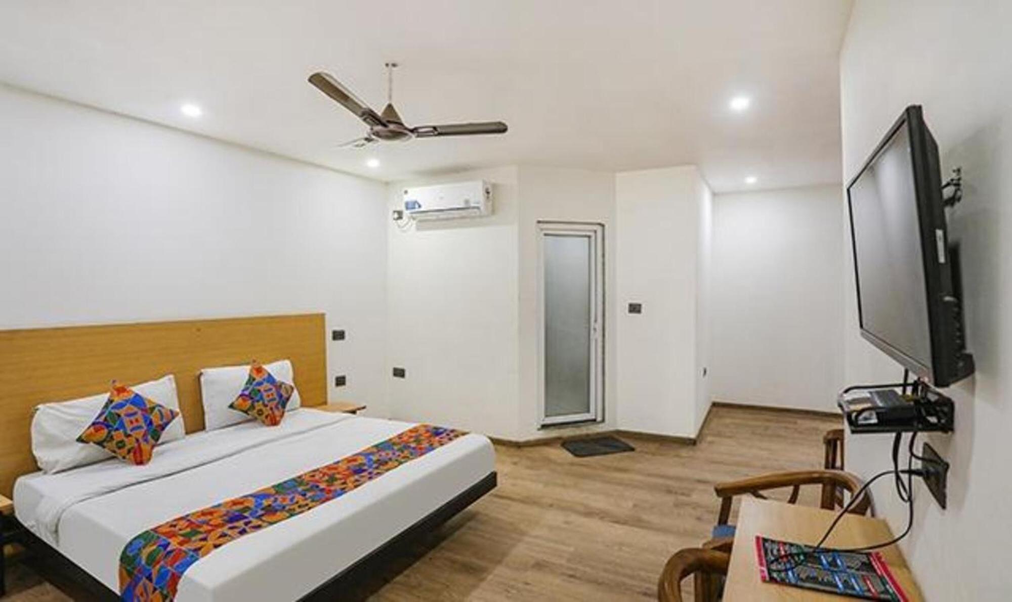 Fabhotel F9 Sector 58 Noida Luaran gambar